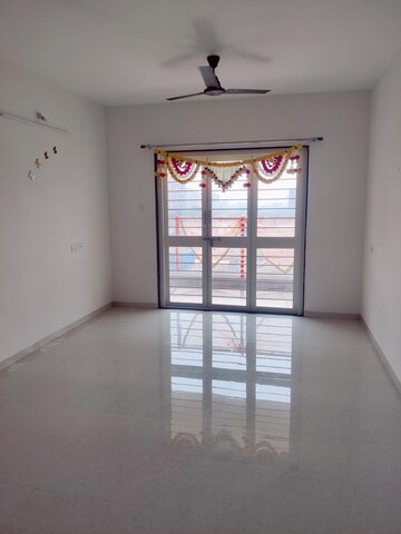 2.5 BHK Apartment For Rent in Kohinoor Viva City, Dhanori