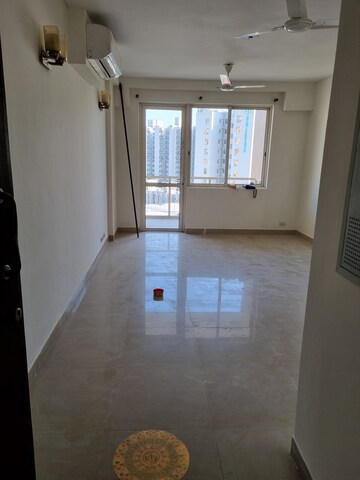 Room in 4 BHK Apartment at M3M Woodshire, Sector 107 – for Rent