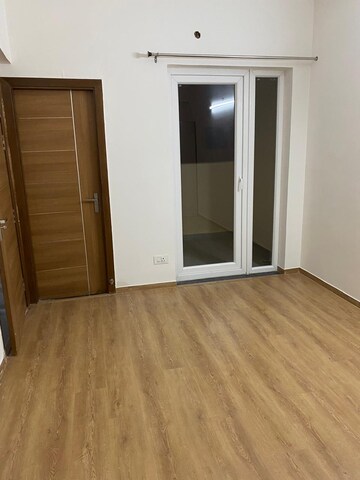 Room in 3 BHK Apartment at Tulip Yellow, Sector 69 – for Rent