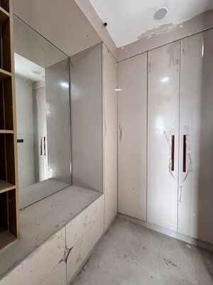 Building Lobby in 4 BHK Builder Floor at TDI The Retreat, Sector 89 – for Sale