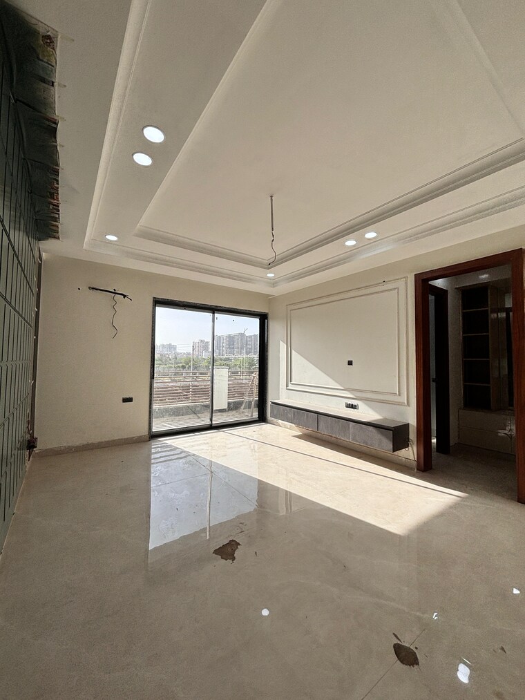 Room, tdi-the-retreat 4 Bedroom 500 Sq.Yd. Builder Floor In Sector 89 Faridabad 8496629