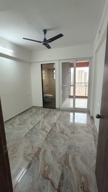 Room in 3 BHK Apartment at Leela Heights, Wakad – for Rent