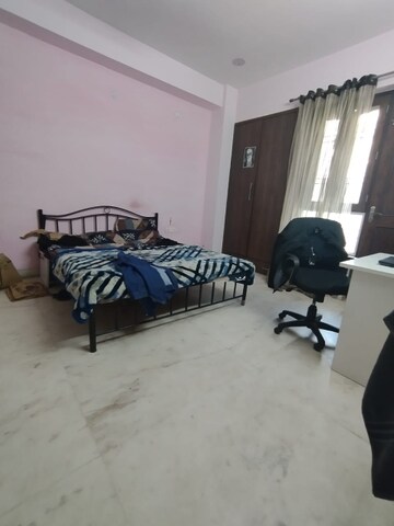 Parking in 2 BHK Builder Floor at Sector 46 – for Rent