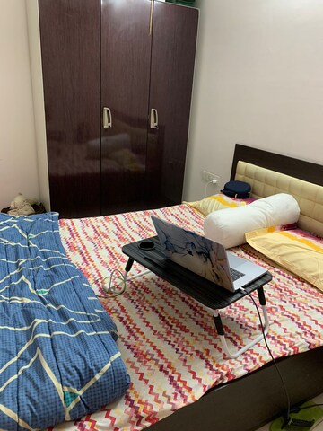 Bedroom in 2 BHK Apartment at Amanora Sterling Towers, Hadapsar – for Rent