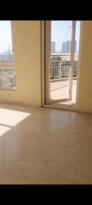 Room in 3 BHK Apartment at Paras Dews, Sector 106 – for Rent