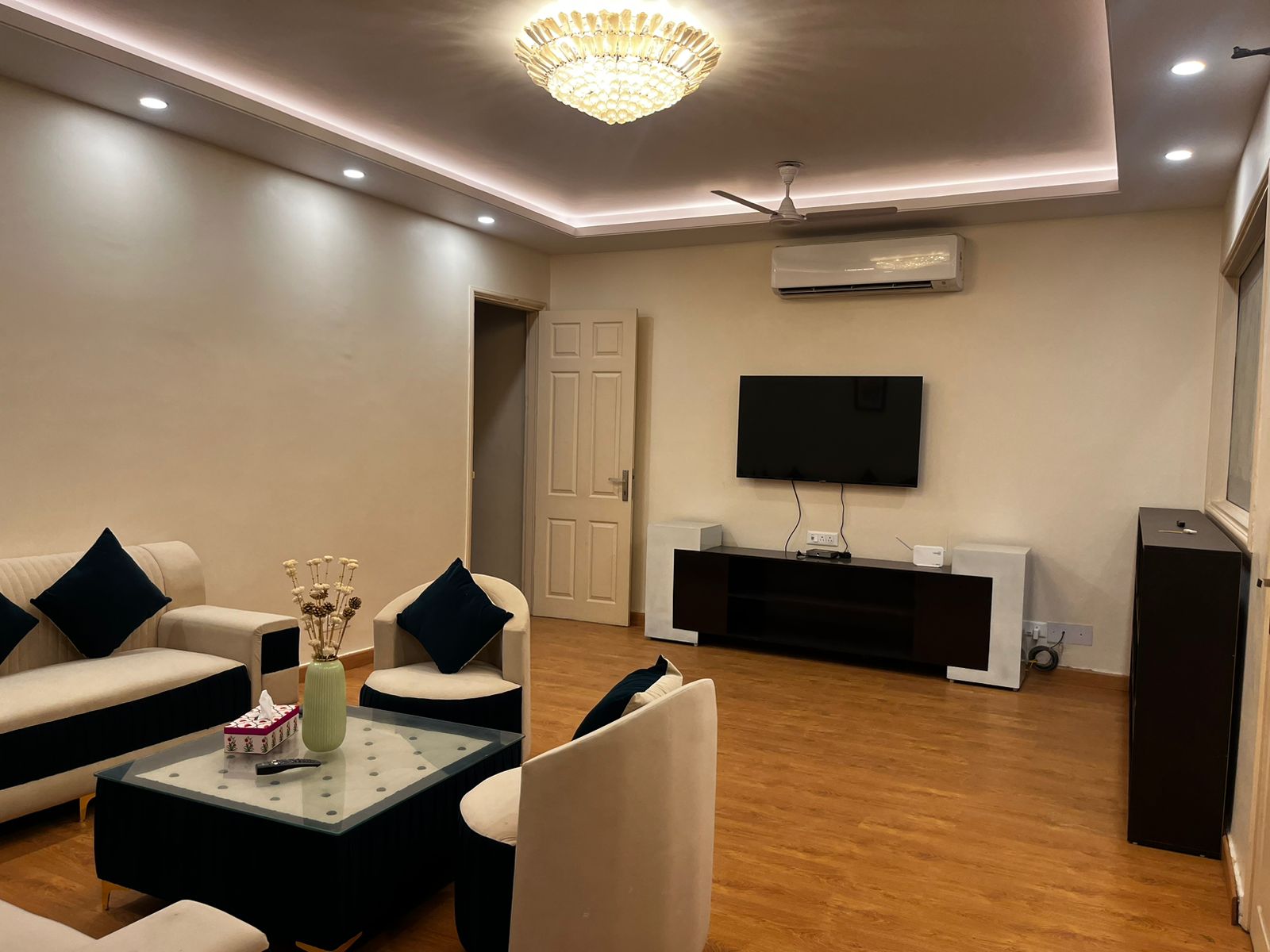 4 BHK + Servant Room 3160 Sq.Ft. Apartment in Abw La Lagune