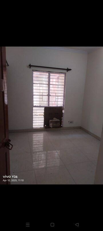 Room in 2 BHK Apartment at Sector 19, Dwarka – for Rent