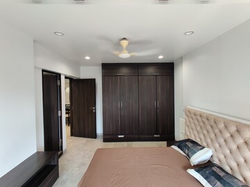 Bedroom in 2 BHK Apartment at Union Park Khar West, Khar West – for Rent