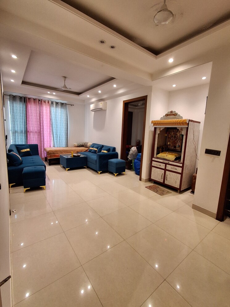 Living Room, itc-silverglades-laburnum 5 Bedroom 5000 Sq.Ft. Apartment In Sector 28 Gurgaon 8496922