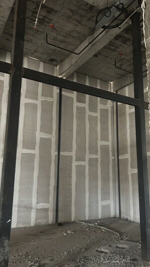 Staircase in  Shop at SKA Arcadia, Wave City – for Sale