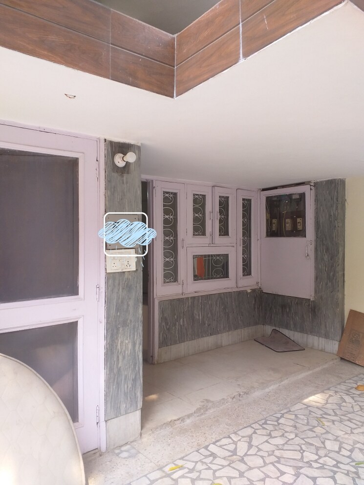 Listing Cover Image