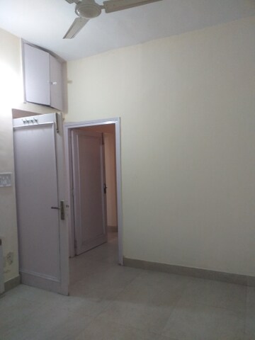 Room in 2 BHK Builder Floor at New Rajinder Nagar – for Rent