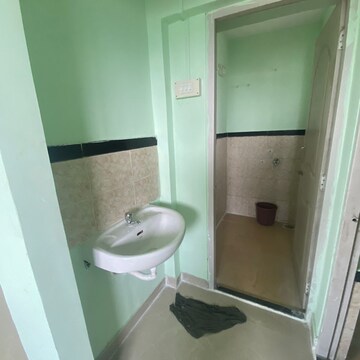 Bathroom in 1 BHK Apartment at Sion – for Rent
