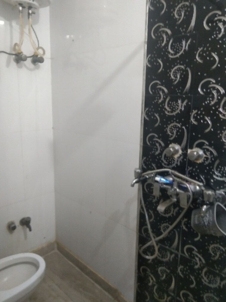 undefined, subhash nagar 2 Bedroom 930 Sq.Ft. Builder Floor In Subhash Nagar Delhi 8497135