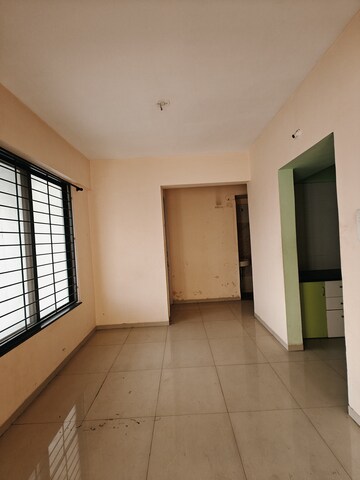 Room in 2 BHK Apartment at Surana Saffron Avenue, Bavdhan – for Rent