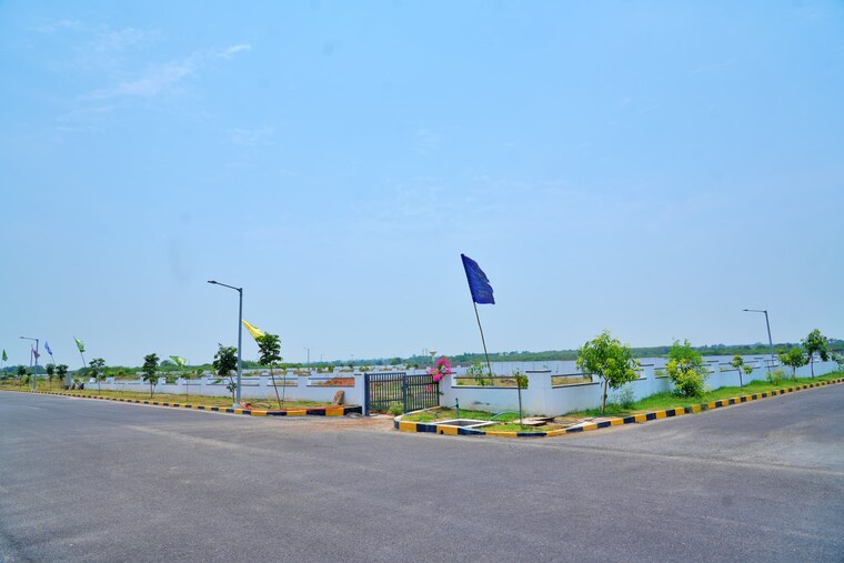 Garden, dundigal  200 Sq.Yd. Plot In Dundigal Hyderabad 8497212