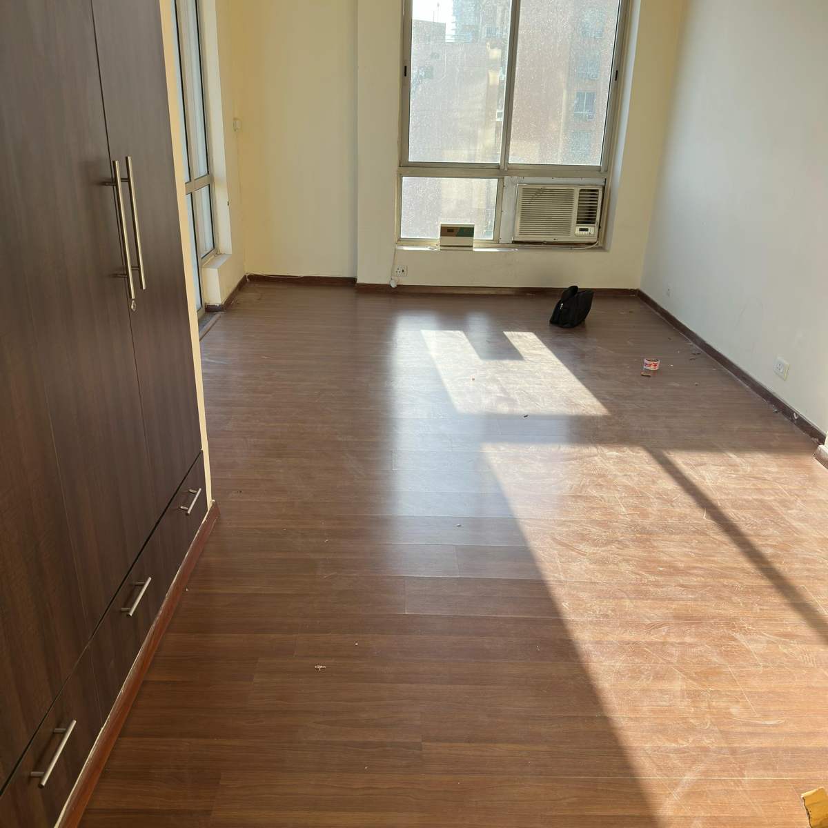 3 BHK + Servant Room Apartment For Rent in Suncity Heights