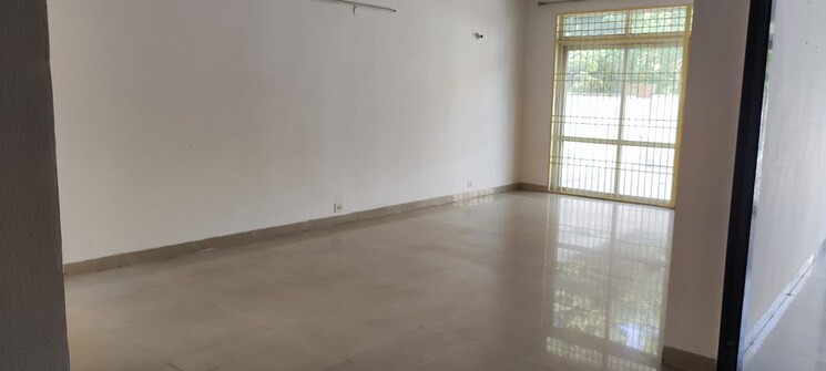 Room, parklands 3 Bedroom 225 Sq.Yd. Villa In Sector 85 Faridabad 8497207
