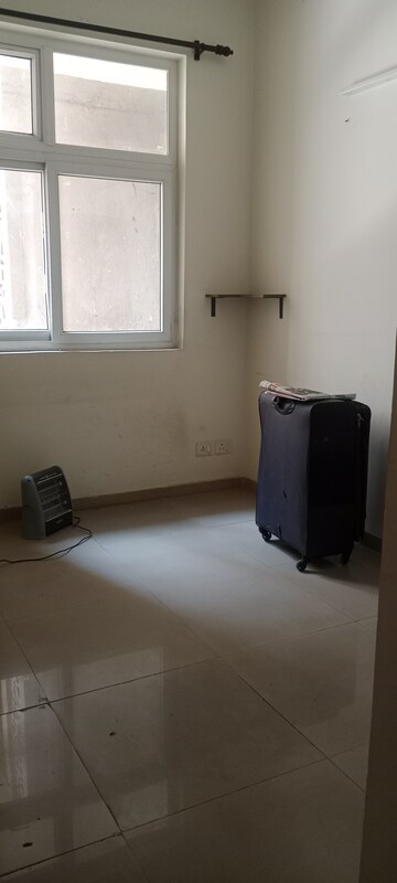 Study Room in 2.5 BHK Apartment at Mahagun Mywoods, Sector 16c Greater Noida – for Rent