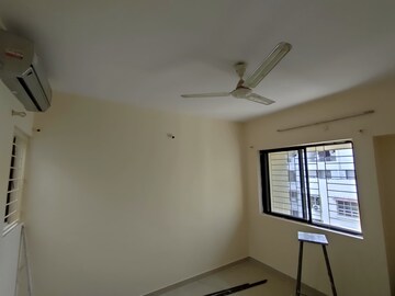 Room in 2 BHK Apartment at Siddhi Apartment Bavdhan, Bavdhan – for Rent