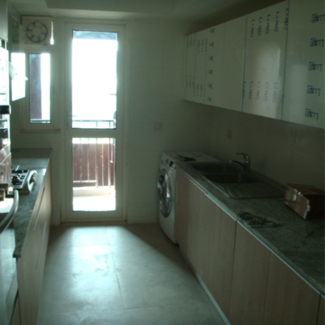 Kitchen in 3 BHK Apartment at DLF Park Place, Dlf Phase V – for Rent