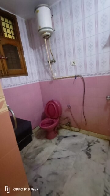 Bathroom in 2 BHK Builder Floor at Sector 31 – for Rent