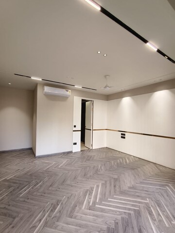 Room in 4 BHK Builder Floor at Sushant Lok Iii – for Sale