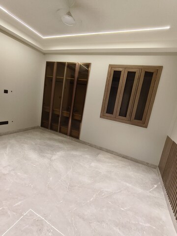 4 BHK Builder Floor For Sale in Sushant Lok Iii