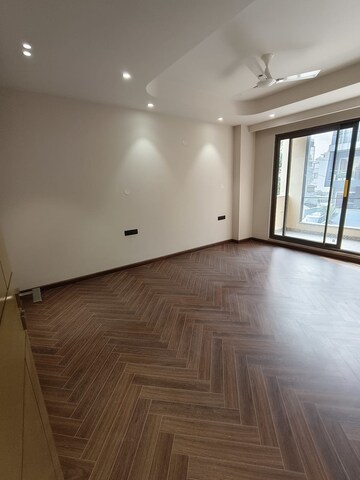 Room in 4 BHK Builder Floor at Sushant Lok Iii – for Sale