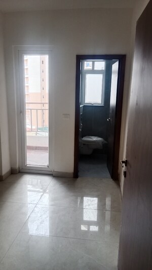 Room in 3.5 BHK Apartment at Rishita Mulberry Villas, Sushant Golf City – for Sale