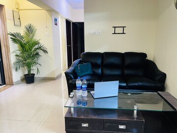 Furnished Amenities in 2 BHK Apartment at Samudra Gaurav, Worli – for Rent