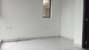 Room in 2 BHK Apartment at Raymond Ten X Habitat, Pokhran Road No 2 – for Rent