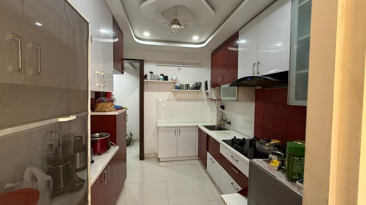 Kitchen, greater kailash ii 3 Bedroom 250 Sq.Yd. Apartment In Greater Kailash ii Delhi 8497495