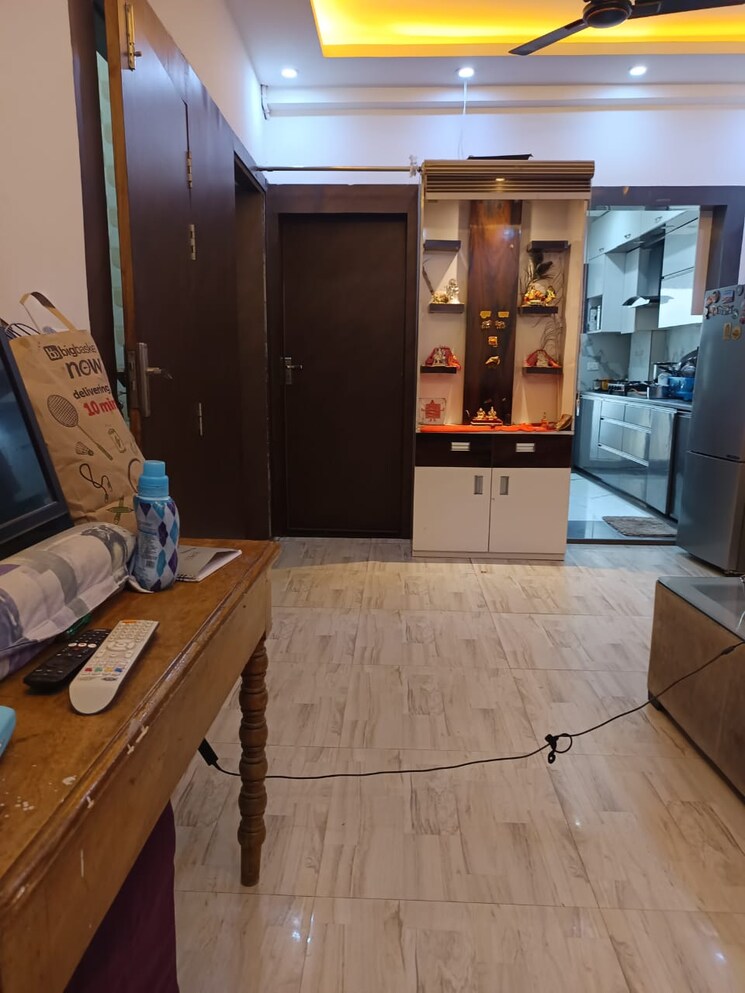 Living Room, vipul-world-floors 3 Bedroom 2250 Sq.Ft. Independent House In Sector 48 Gurgaon 8497481