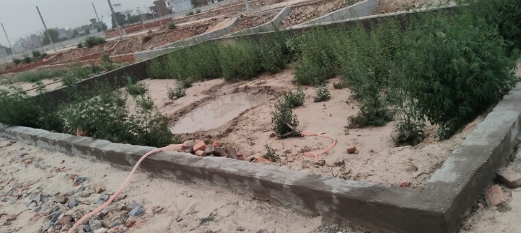 undefined, lakshay-parilok-apartment  122 Sq.Yd. Plot In Badalpur Greater Noida 8497628