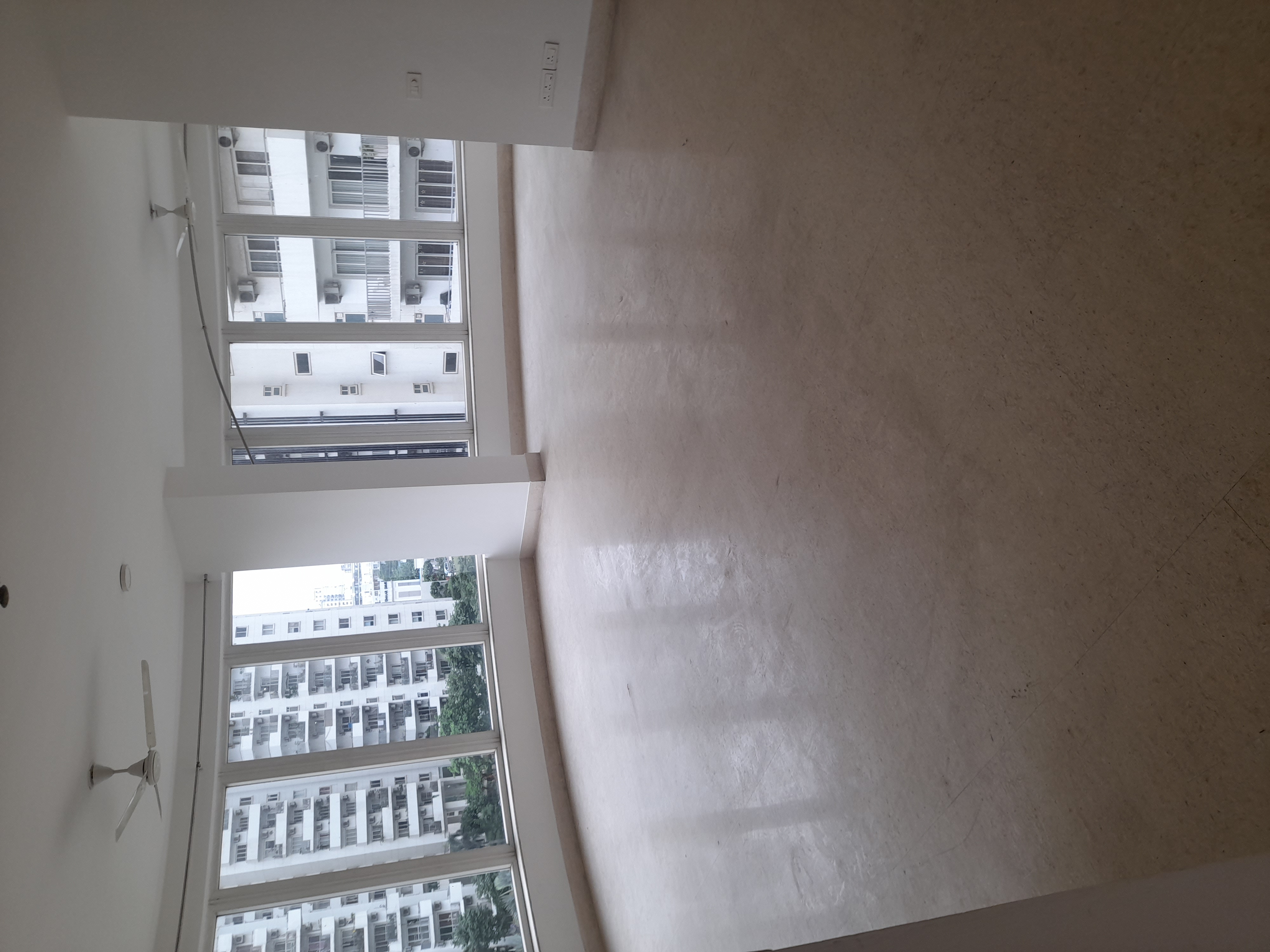 4 BHK + Servant Room Apartment For Sale in Emaar The Palm Drive-Palm Studios