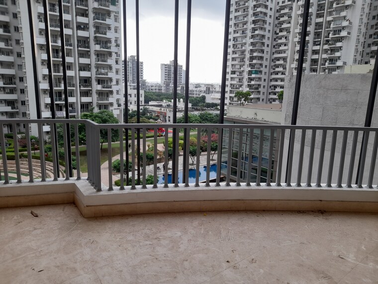 Balcony, emaar-the-palm-drive-palm-studios 4 Bedroom 3800 Sq.Ft. Apartment In Sector 66 Gurgaon 8497659