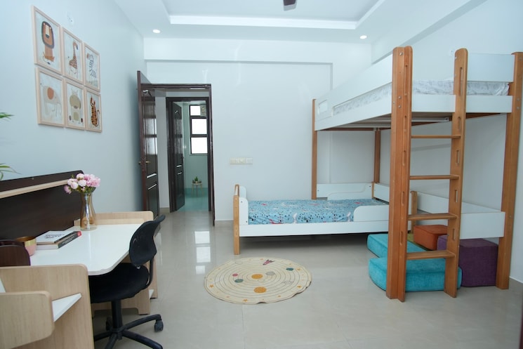 Living Room, greater kailash ii 3 Bedroom 275 Sq.Yd. Apartment In Greater Kailash ii Delhi 8498065