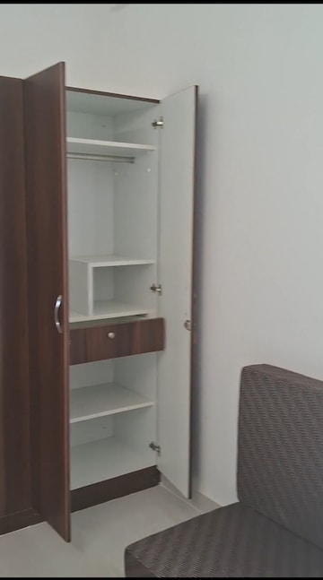 Room in 1 RK Apartment at Gunjur – for Rent
