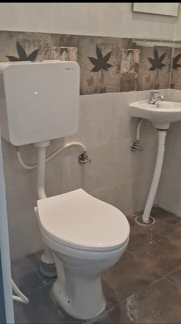 Bathroom in 1 RK Apartment at Gunjur – for Rent