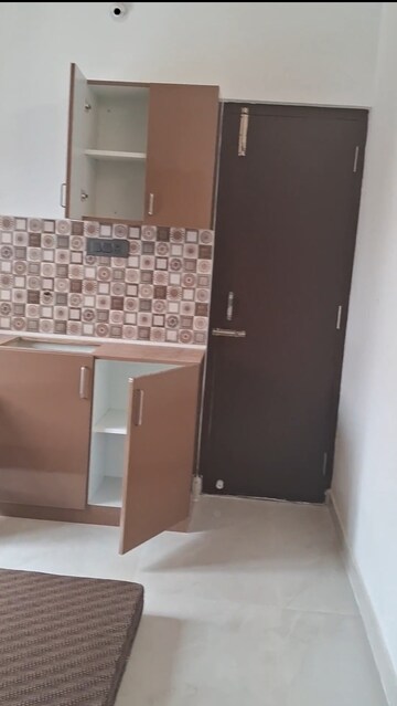 Room in 1 RK Apartment at Gunjur – for Rent