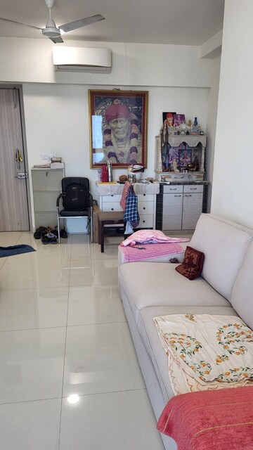 2 BHK Apartment For Rent in Lodha Venezia, Parel