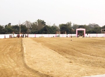 Plot Area in  Plot at Wazirganj – for Rent