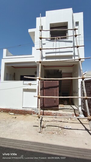 2 BHK Independent House For Sale in Jankipuram