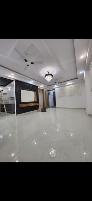 Room in 3 BHK Builder Floor at Chattarpur – for Sale