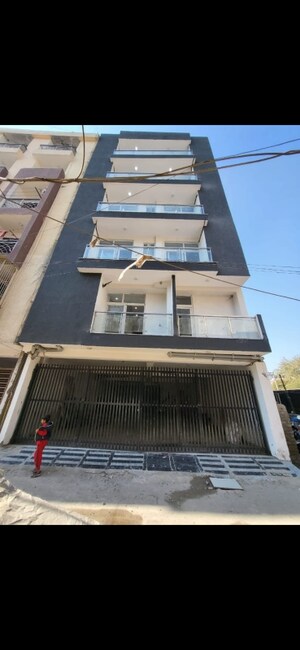 3 BHK Builder Floor For Sale in Chattarpur