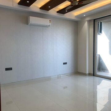 Kitchen in 3.5 BHK Builder Floor at Ansal API Esencia, Sector 67 – for Sale