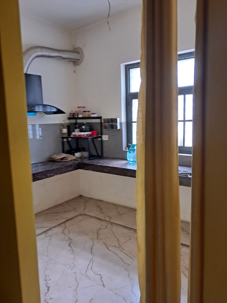 Room, thasemau 4 Bedroom 2100 Sq.Ft. Independent House In Thasemau Lucknow 8498553
