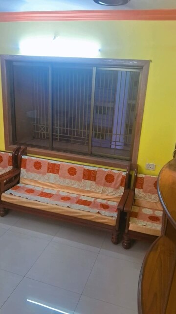 Bedroom in 2 BHK Apartment at Sai Aasha Daya CHS Ltd., Mulund East – for Rent