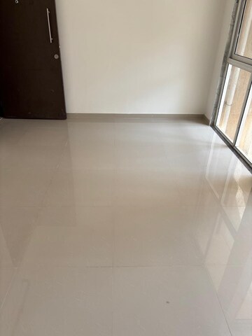 Room in 1 BHK Apartment at Raunak Heights, Ghodbunder Road – for Rent